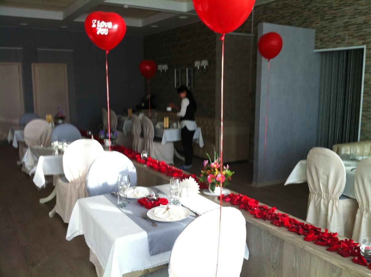 Hotel & Fitness Center Mandarin Aktau  Luaran gambar